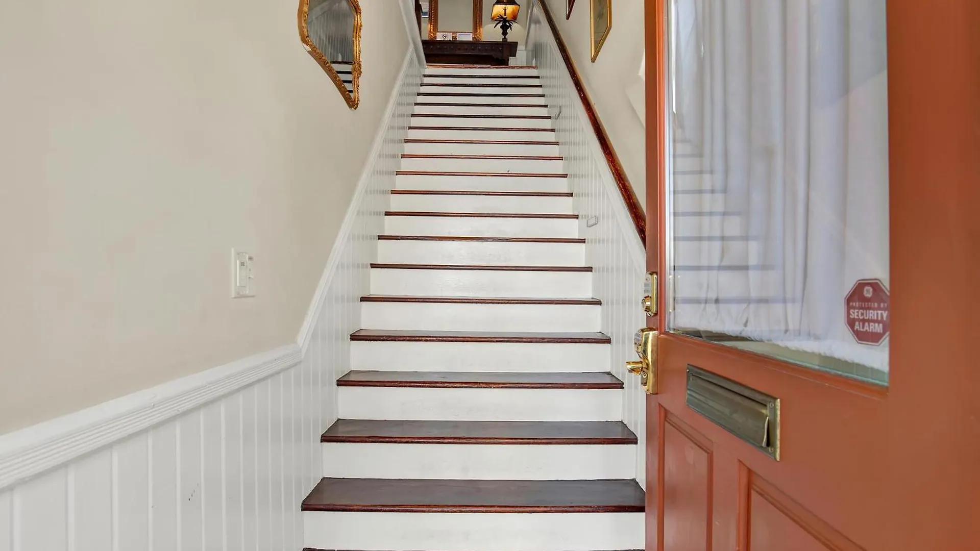 The Gilded Fern Villa Savannah