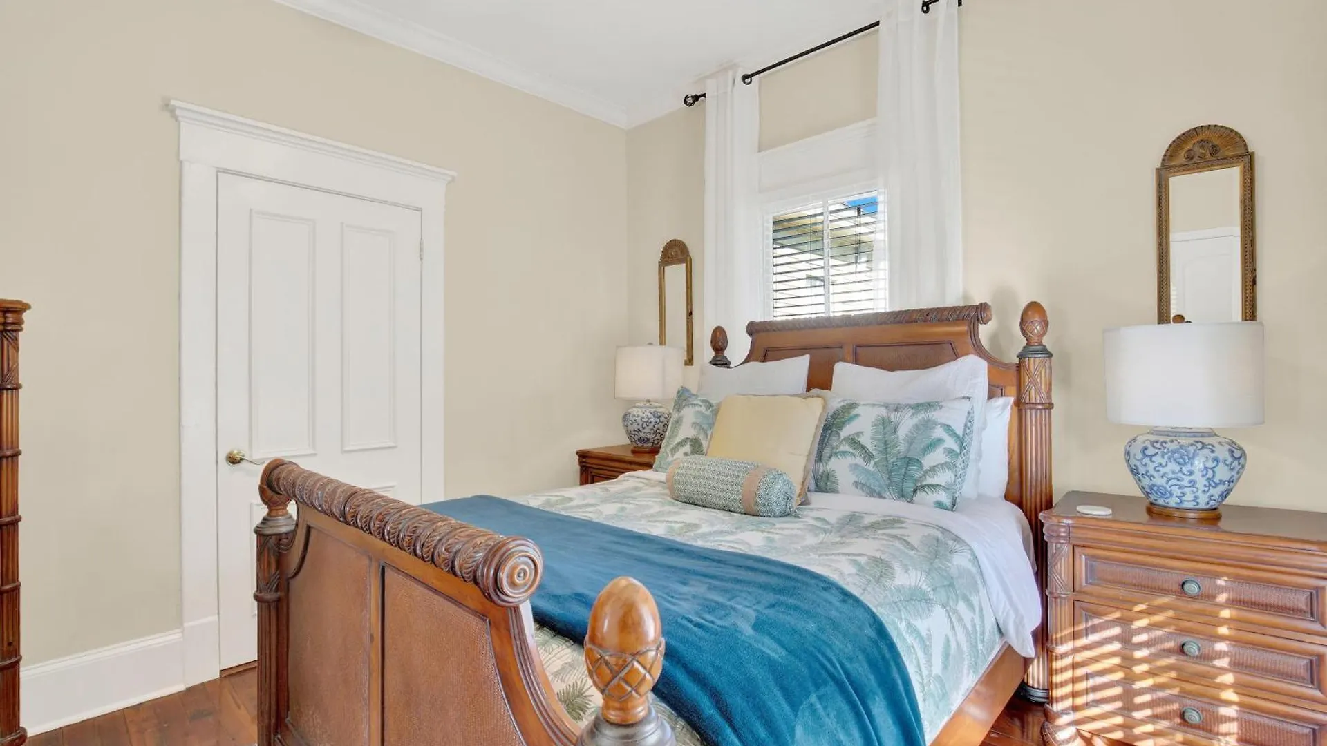 The Gilded Fern Villa Savannah Holiday home